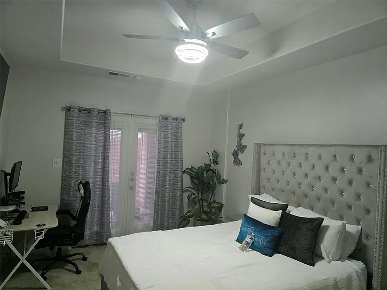5119 Oasis Park — Photo 8