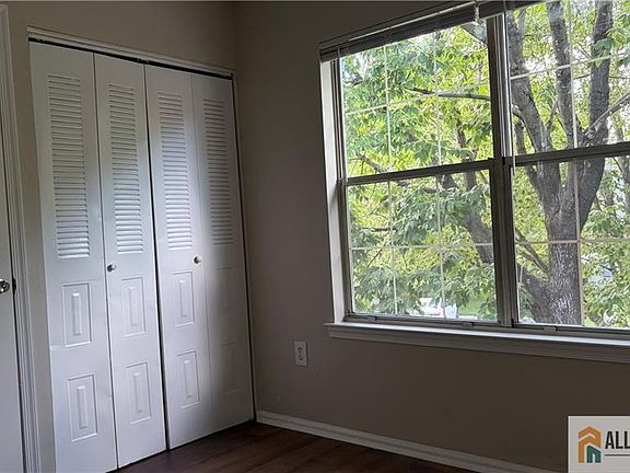 5th image of 39 Morgan Pl