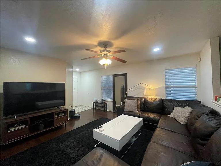 1513 Coriander Dr — Photo 11