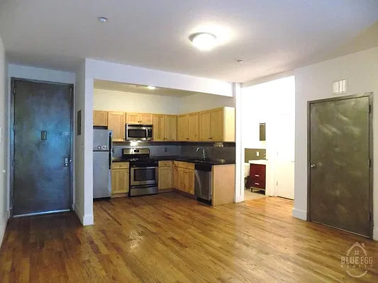 Rented by Blue Egg Realty Corp | media 23