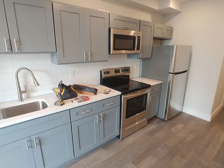 5402 Webster St — Photo 2