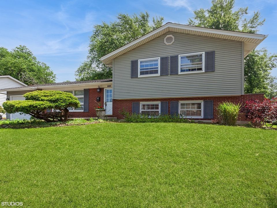 1st image of 6805 Roberts Dr