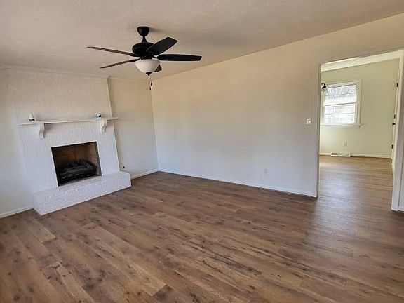 2nd image of 430 Hilltop Dr