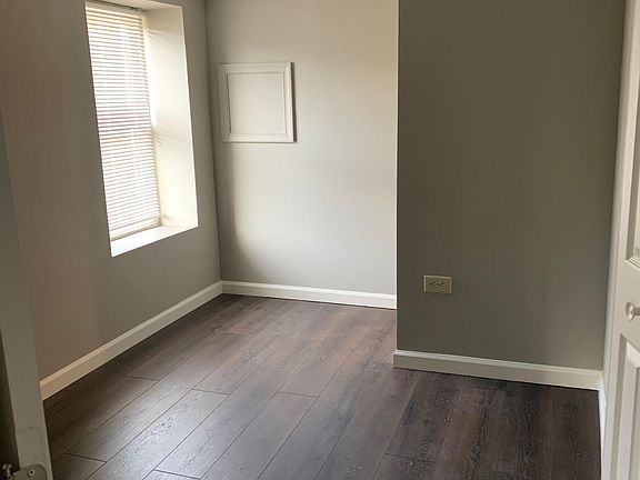 4th image of 410 Montgomery Ave