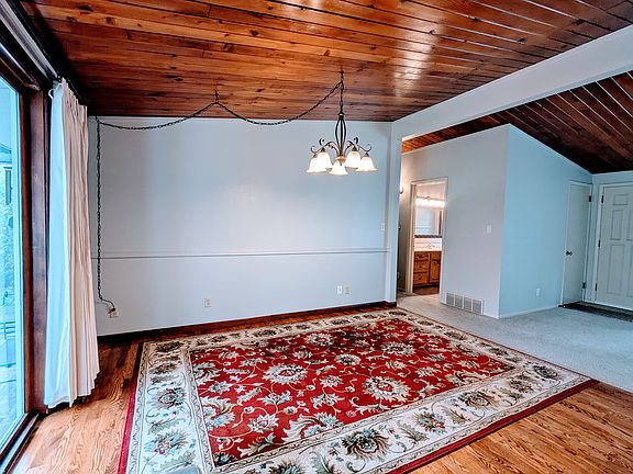 5th image of 3030 Asbury St