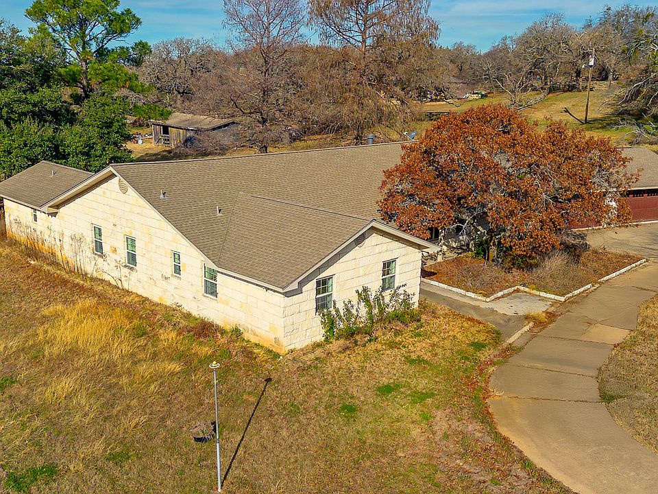 1st image of 310 Oakhill Dr