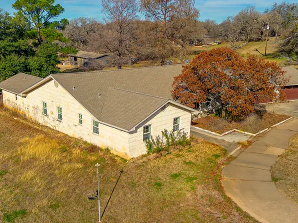 310 Oakhill Dr, Keene, TX 76059
