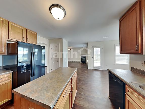 4th image of 620 Bristlecone Pine Dr