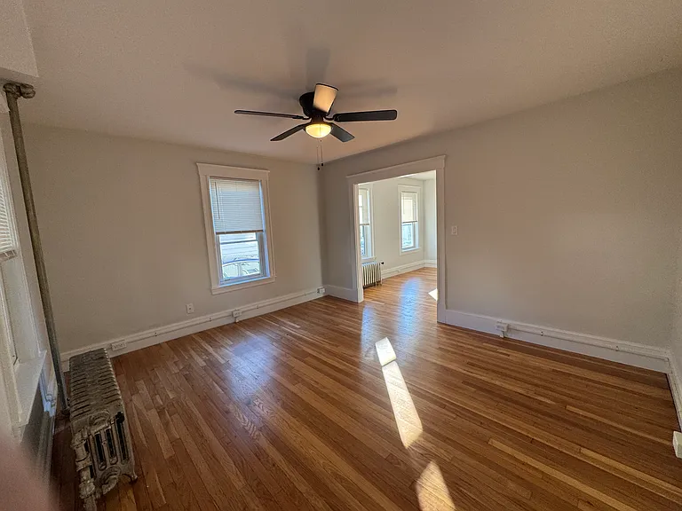 32 Everett St #1 — Photo 12