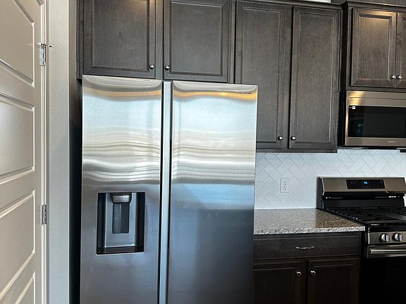 4th image of 6153 N Ceylon St #302