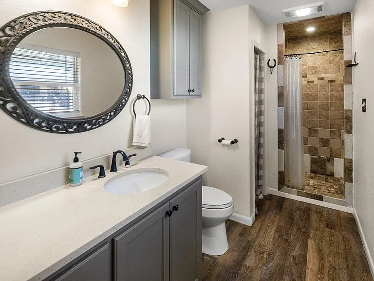 301 Hub Dr — Photo 22