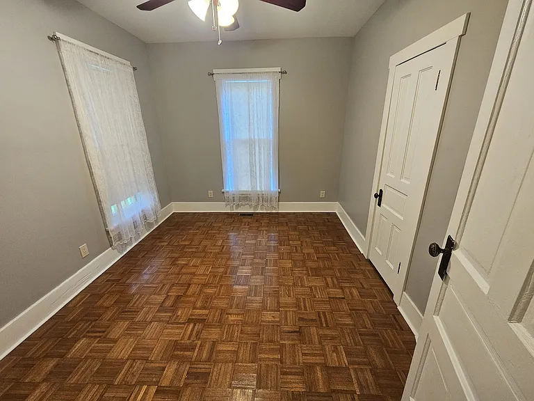 905 E Main St #1 — Photo 5