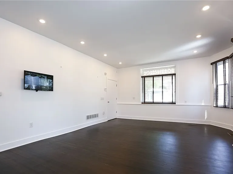 71 Rutgers St — Photo 15