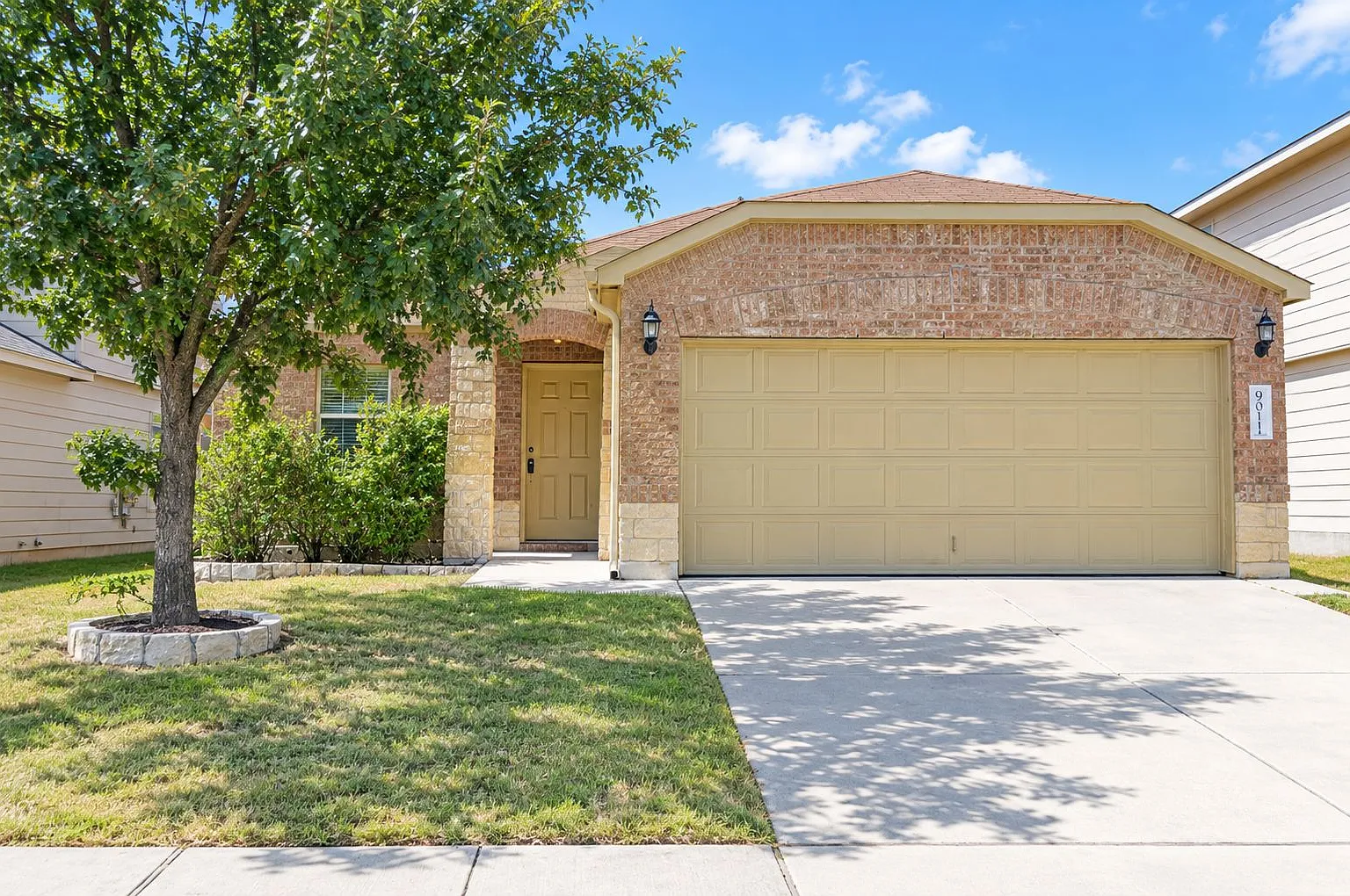 3 bed, 1705 sqft, $1,795 — Photo 1
