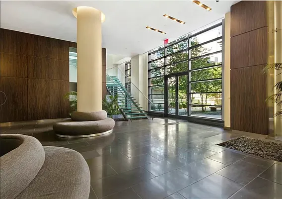 Rented by R New York | media 45