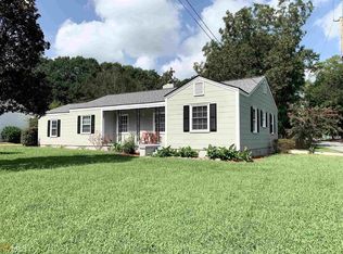 21 Buena Vista St, Winder, GA 30680