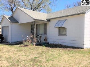 2514 N Adams St, Hutchinson, KS 67502