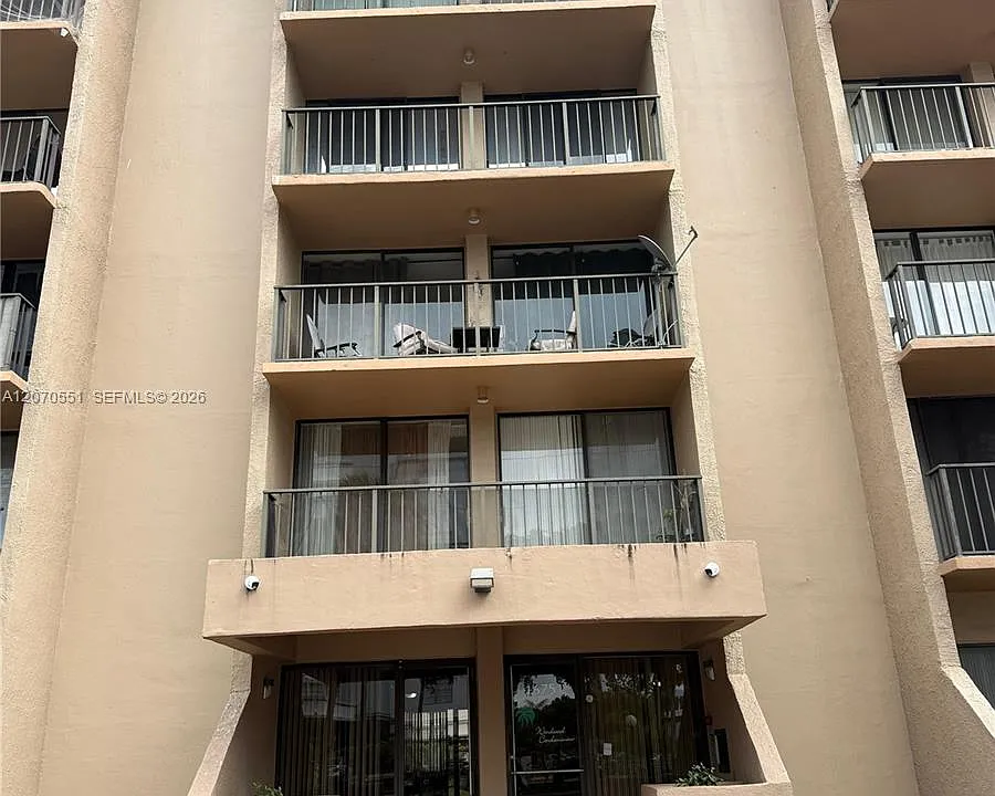 16751 NE 9th Ave #211
