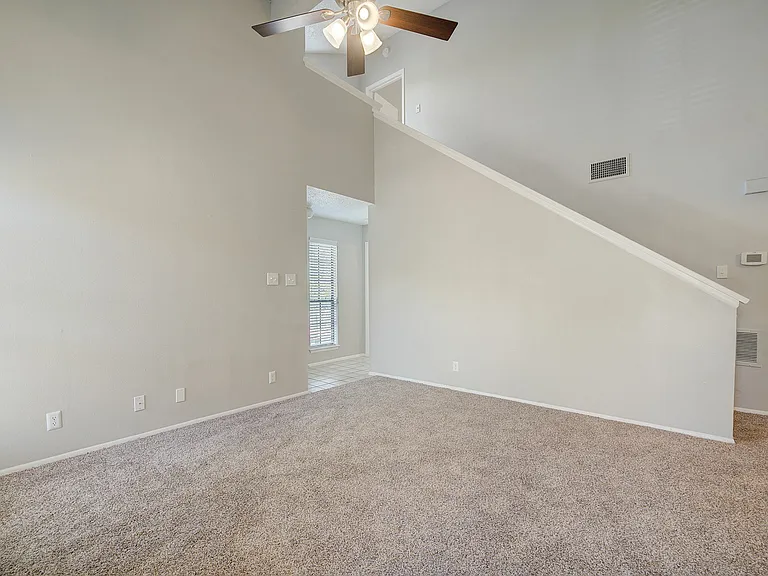 Hidden Oaks Apartments — Photo 56