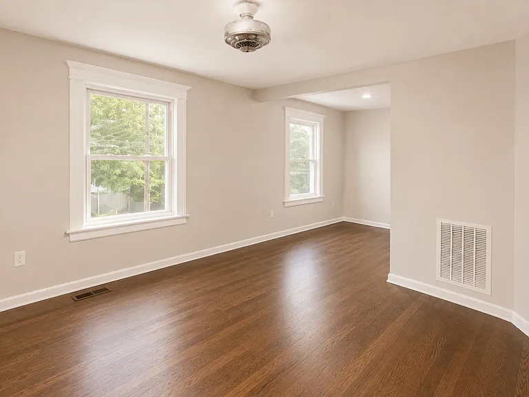 77 Gibbs St #2 — Photo 4
