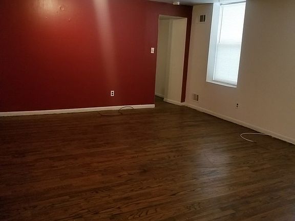 4th image of 815 N Jackson St