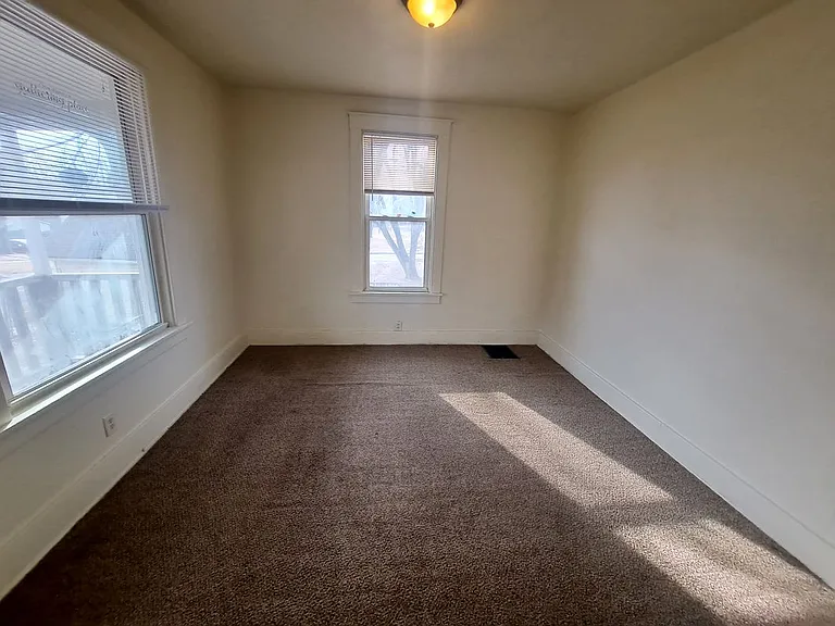 1112 Gaines St — Photo 5