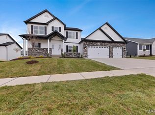 208 Woodhurst Dr, Wentzville, MO 63385