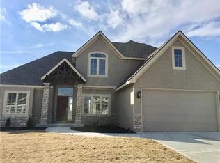 4458 NW Sienna Rdg, Riverside, MO 64150
