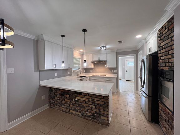 2nd image of 4901 Alexander Dr