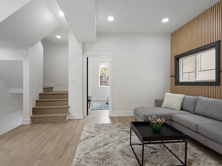 2456 W Huron St — Photo 21