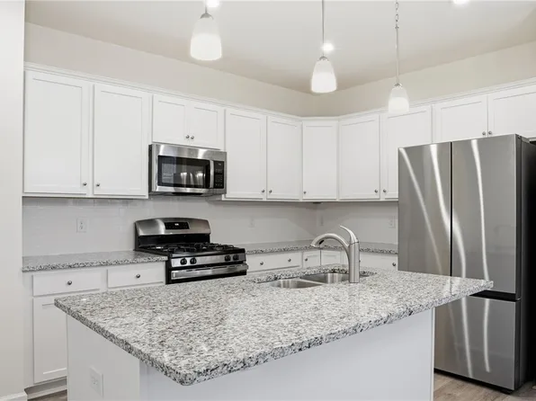1521 Redoubt Rd #3b, Williamsburg, VA 23185