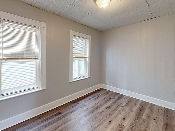 4th image of 72 Myrtle St #1