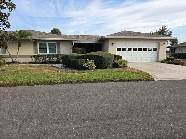 2305 Lancaster Dr, Sun City Center, FL 33573