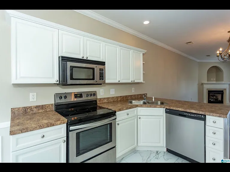 4137 Seabrook Ln — Photo 8