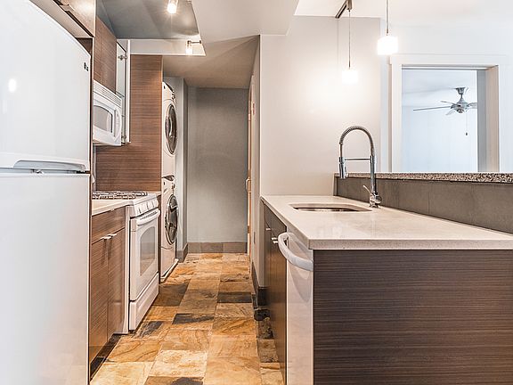 5th image of 530 E 5th St APT 3R
