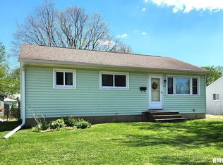 122 Debruler Dr, Lincoln, IL 62656