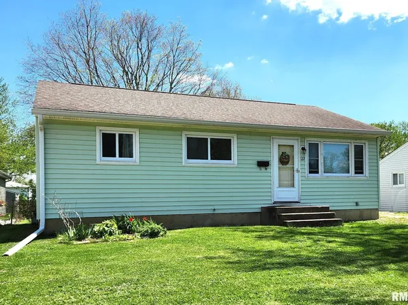 122 Debruler Dr, Lincoln, IL 62656