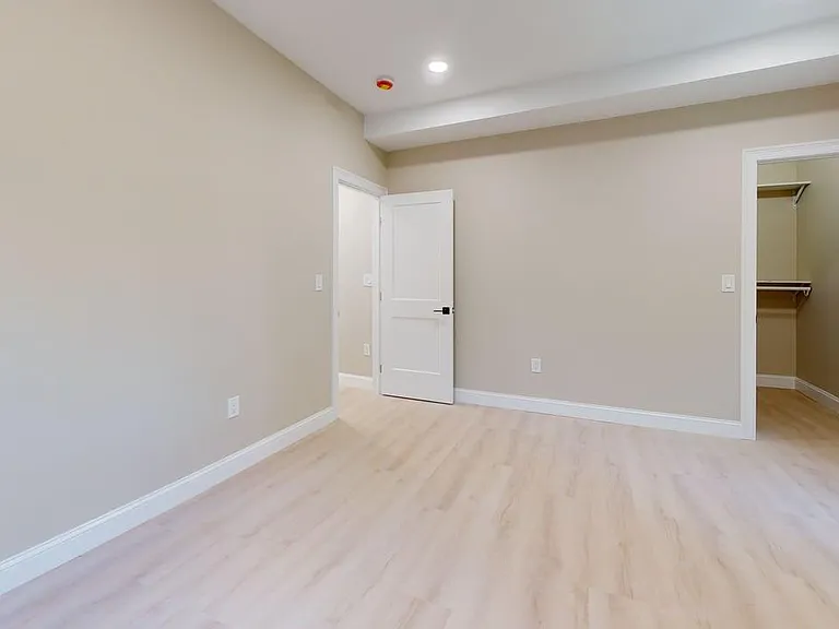 229 Highland Ave #3 — Photo 7