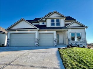 7703 NE 107th St, Kansas City, MO 64157