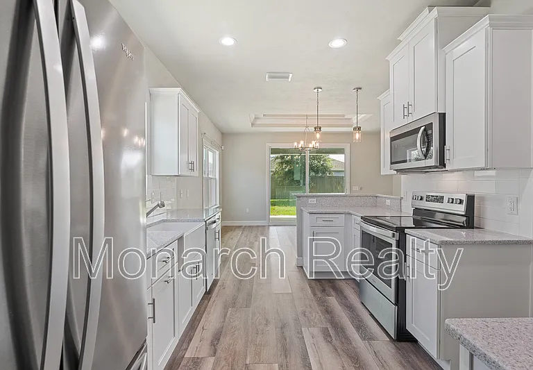 1689 SW 71st Cir — Photo 17