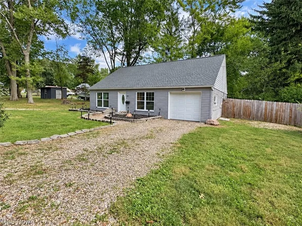 3679 Sanford Ave, Stow, OH 44224