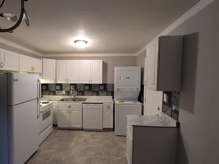 701 Westwood Ave — Photo 2