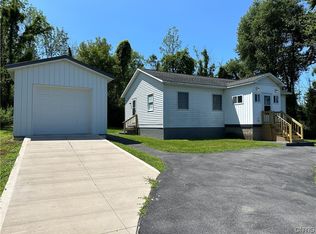 241 Cemetery Rd, Oswego, NY 13126