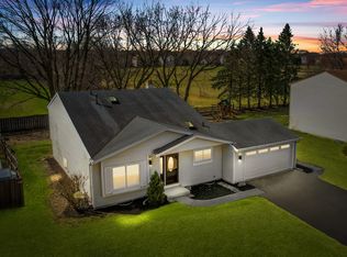 2735 Springdale Cir, Naperville, IL 60564