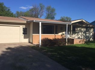 300 Garfield St, Quinter, KS 67752
