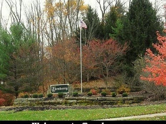 5th image of 3551 Turnberry Dr