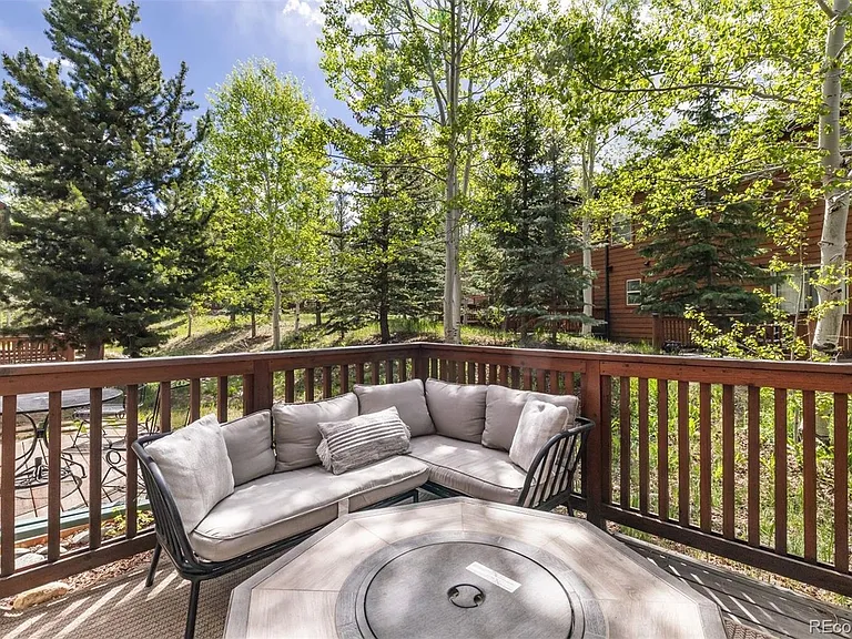 96 Lookout Ridge Dr — Photo 27