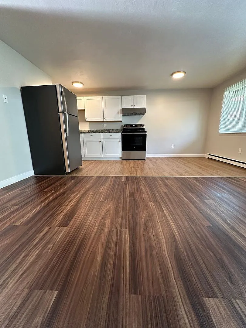 Westland Meadows — Photo 3