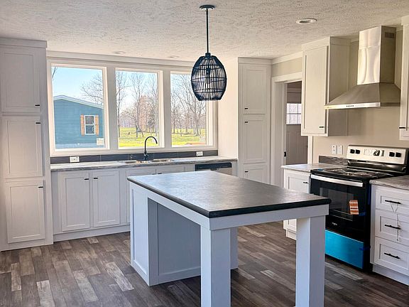 5th image of 1135 Upper Brush Creek Rd