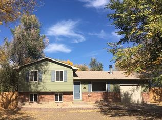 906 Drury Ln, Colorado Springs, CO 80911
